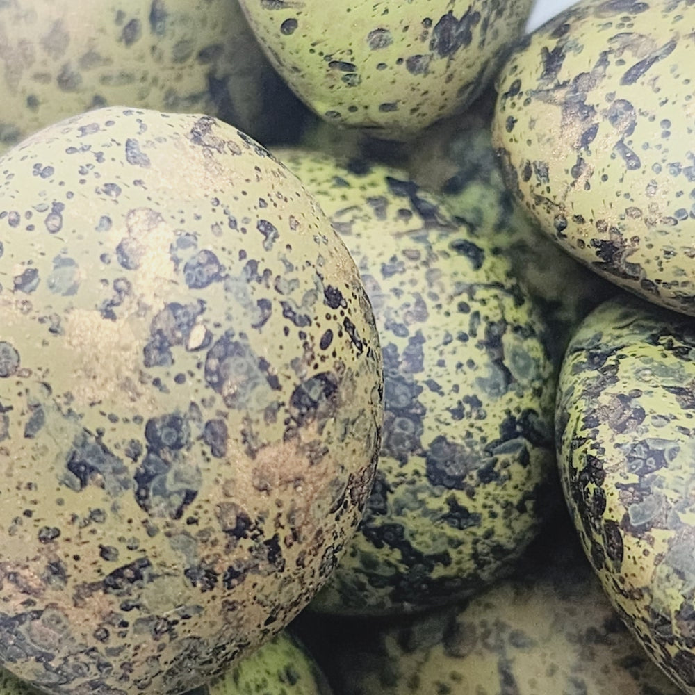 25x20mm Flat Oval (10) - Green - Matte Metallic Speckled Vintage Beads