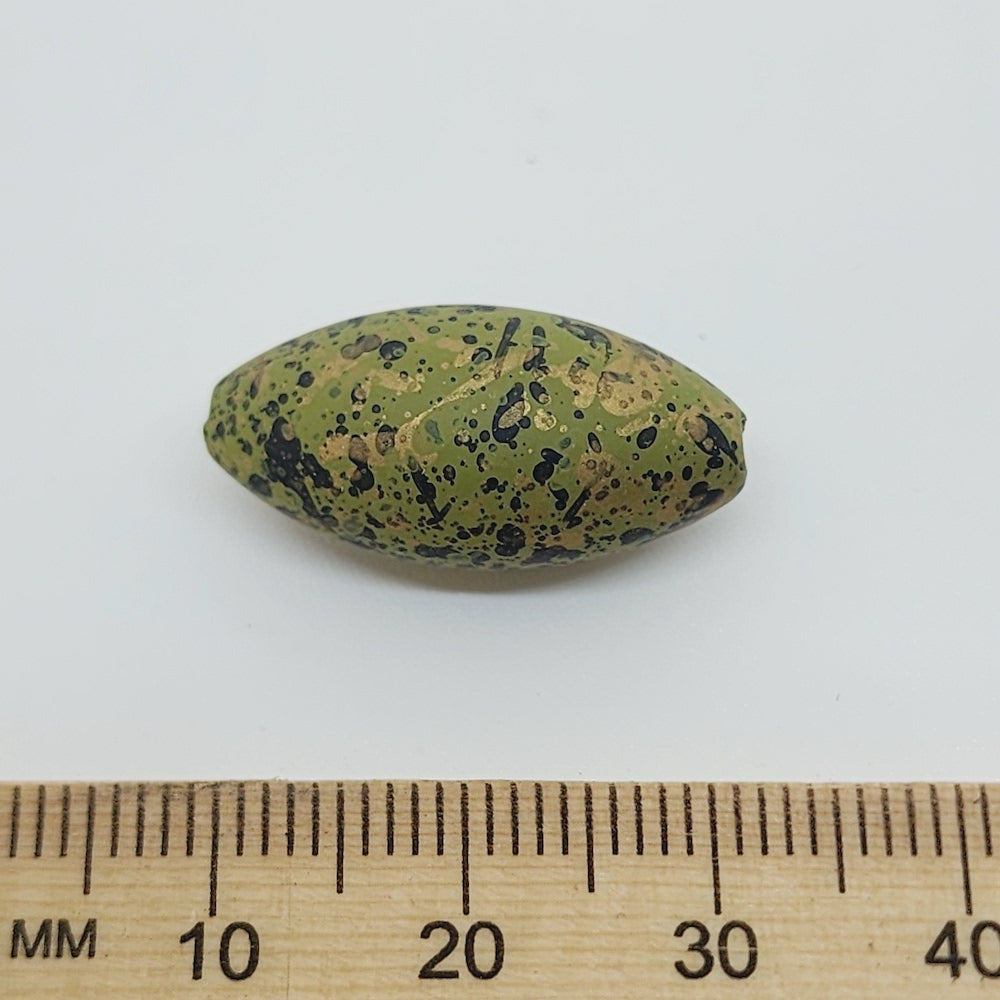 23x10mm Rice (10) - Green - Matte Metallic Speckled Vintage Beads