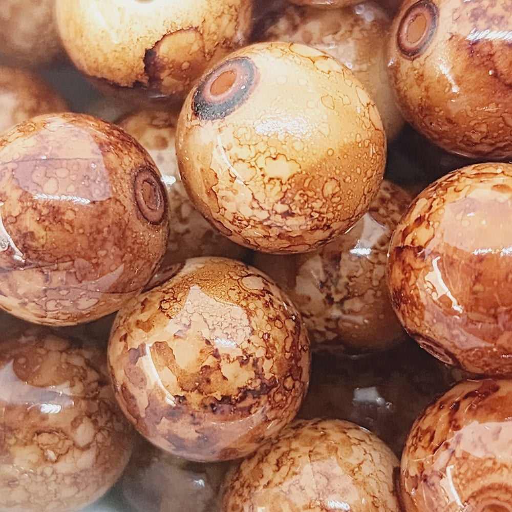 12mm Round (25) - Brown Bubble Glaze over Cream - Vintage Lucite Beads