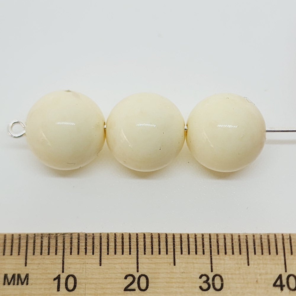 10mm Round (10) - Ivory - Bakelite Vintage Beads
