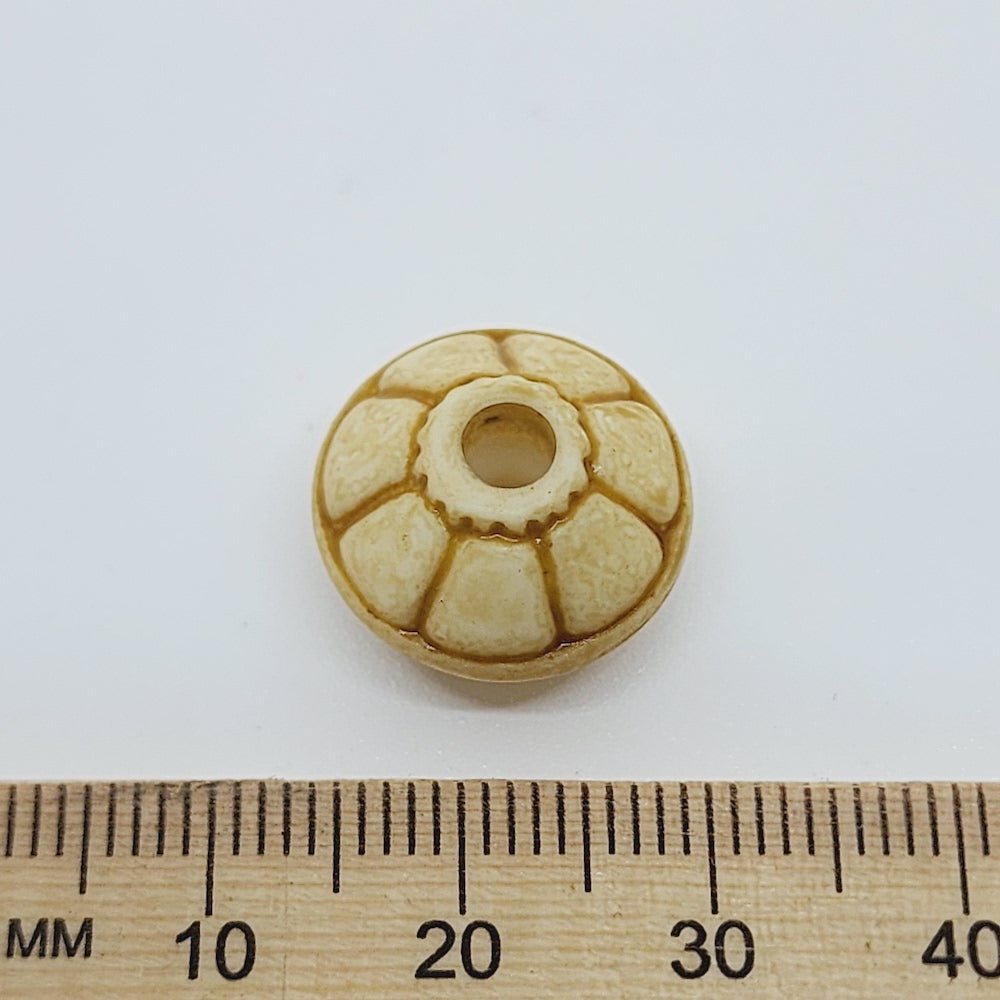 10x16mm Rondelle (10) - Cream - Vintage Lucite Beads