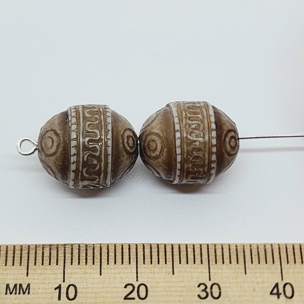 14x12mm Egg (10) - Taupe - Vintage Lucite Beads