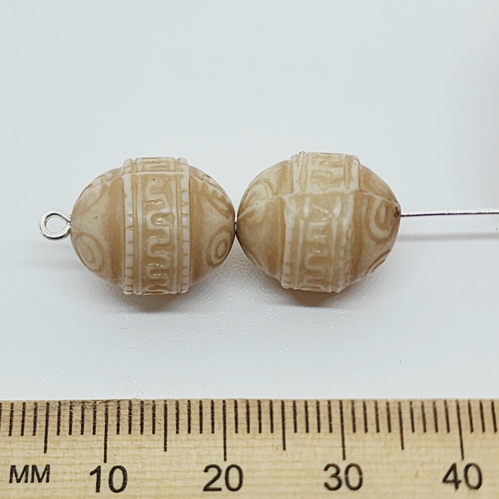 14x12mm Egg (10) - Dark Cream - Vintage Lucite Beads