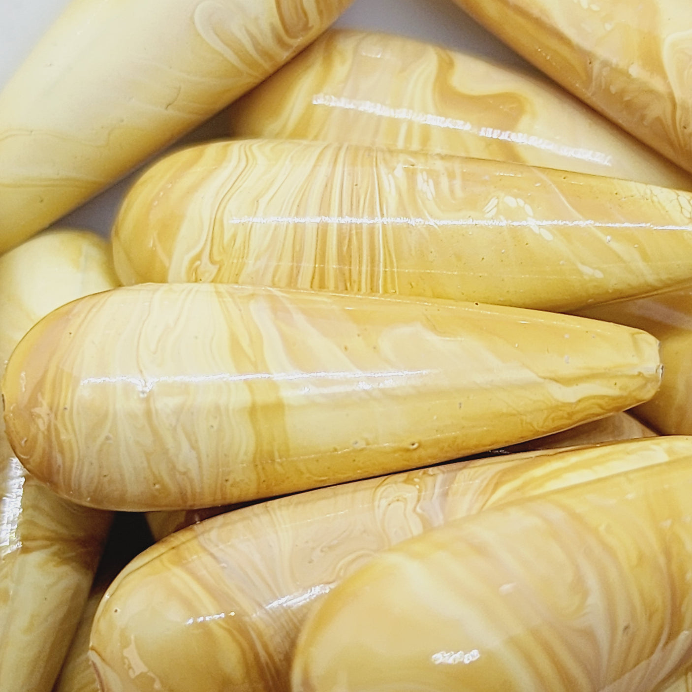 30x8mm Teardrop (10) - Cream - Vintage Wood Veneer Marbled Effect Beads