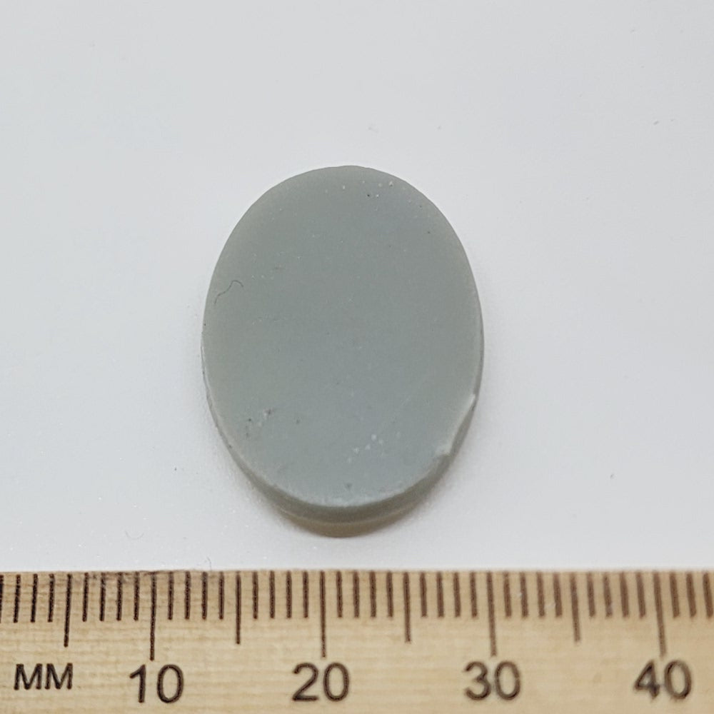 25x20mm Oval (1) - Facing Right - Grey & Ivory - Vintage Cameo - Bead Shack