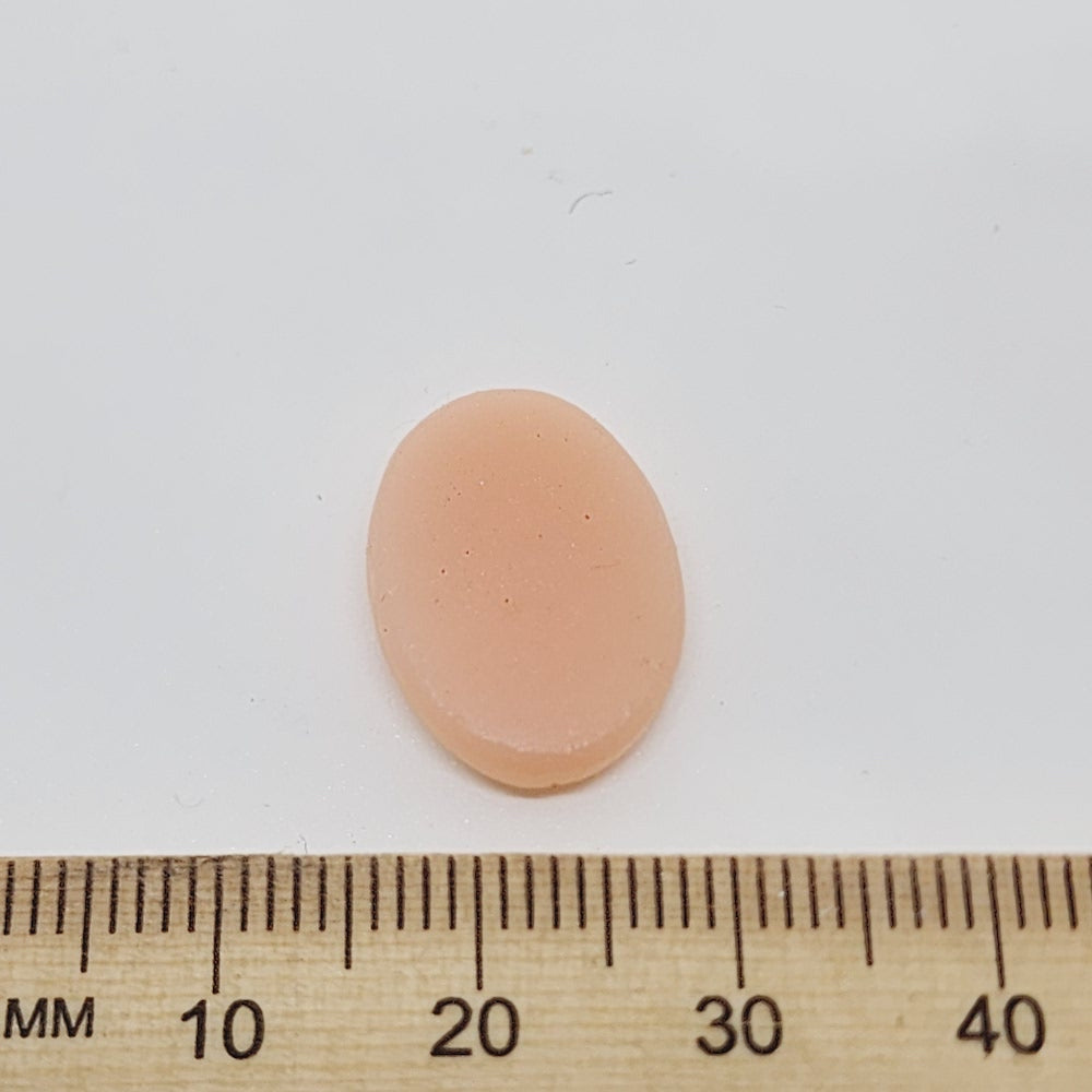 16x12mm Oval (1) - Facing Right - Peach & Ivory - Vintage Cameo