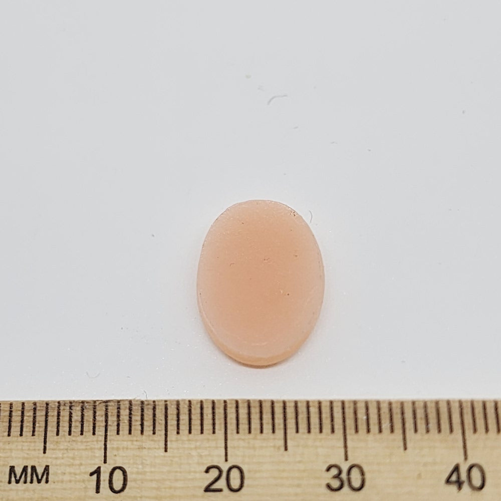 16x12mm Oval (1) - Facing Left - Peach & Ivory - Vintage Cameo - Bead Shack