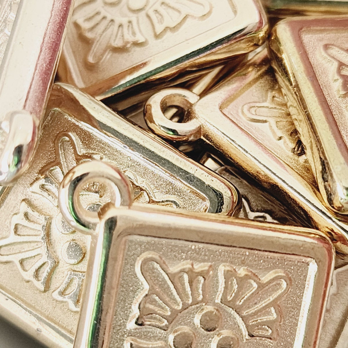 30x17mm Tribal Square (10) - Gold - Vintage Metalised Pendants