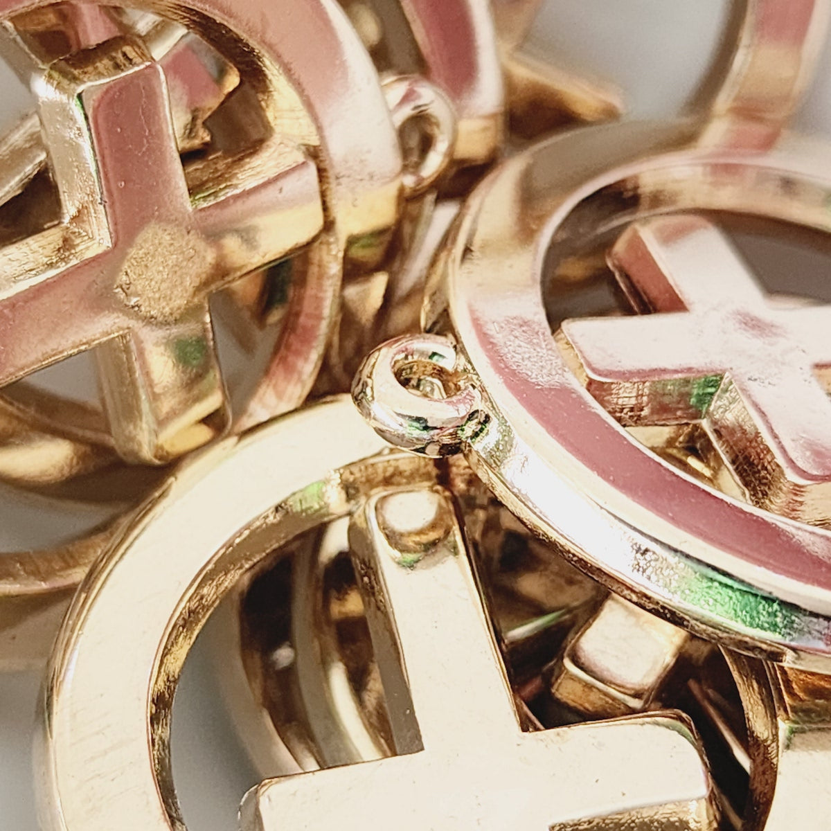 34x30mm Ringed Cross (10) - Gold - Vintage Metalised Pendants