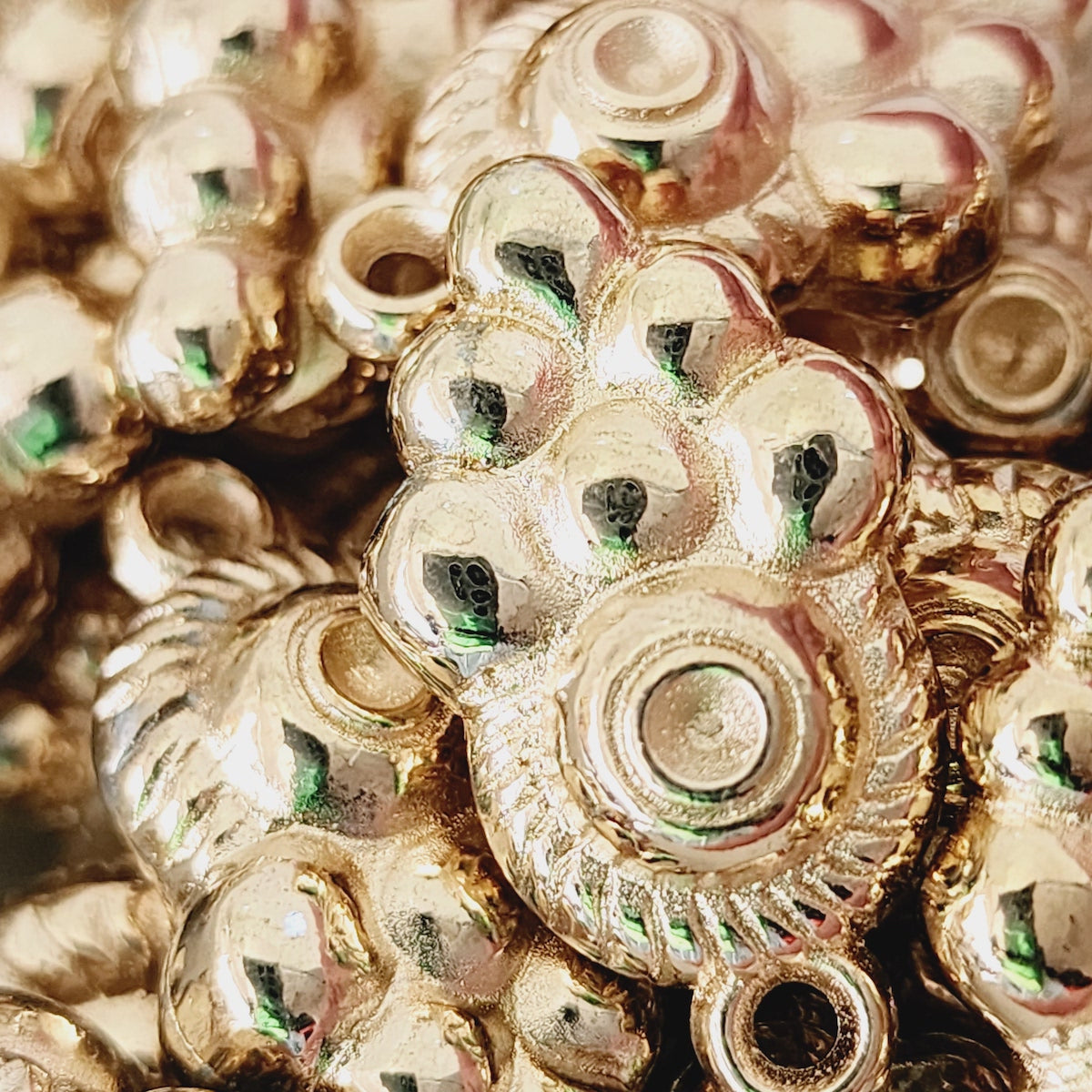 25x15mm Indian Style Drops (10) - Gold - Vintage Metalised Pendants