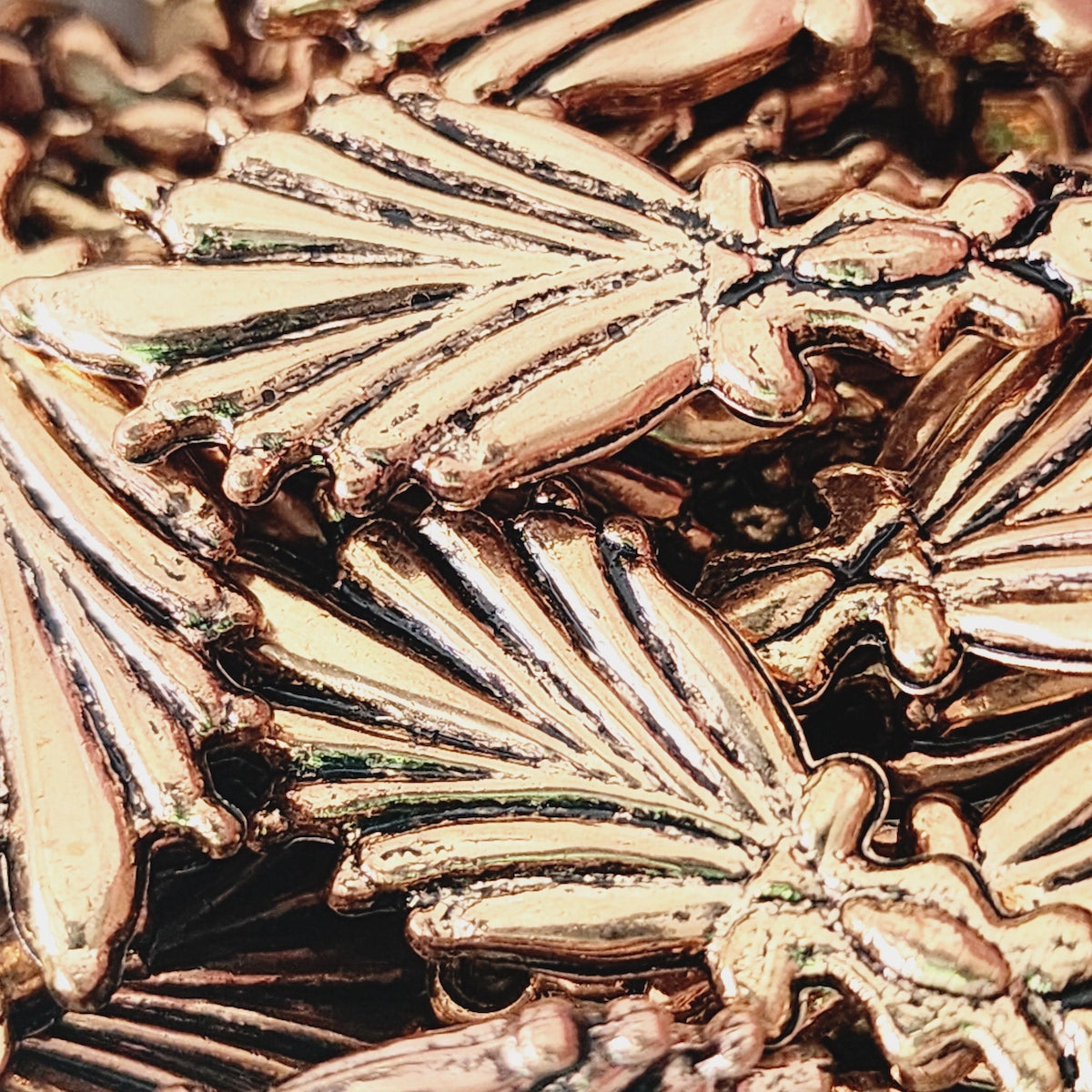 35x14mm Fan (25) - Antique Gold - Vintage Metalised Charms