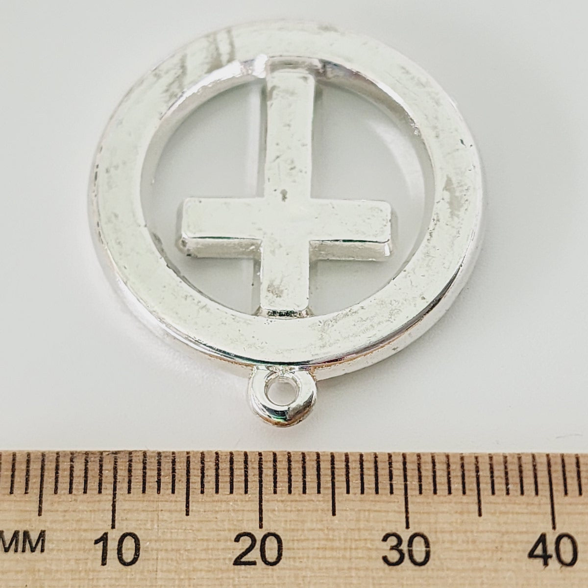 34x30mm Ringed Cross (10) - Silver - Vintage Metalised Pendants