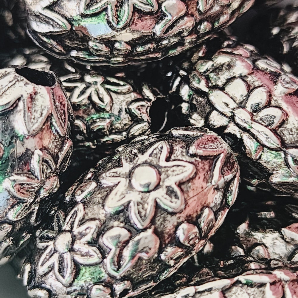 23x13mm Oval (10) - Antique Silver - Vintage Metalised Beads