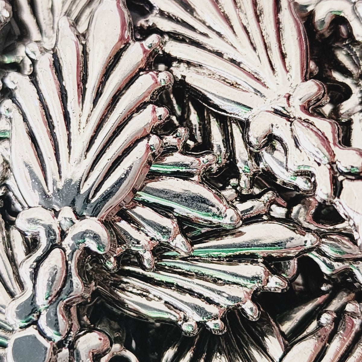 35x14mm Fan (25) - Antique Silver - Vintage Metalised Charms