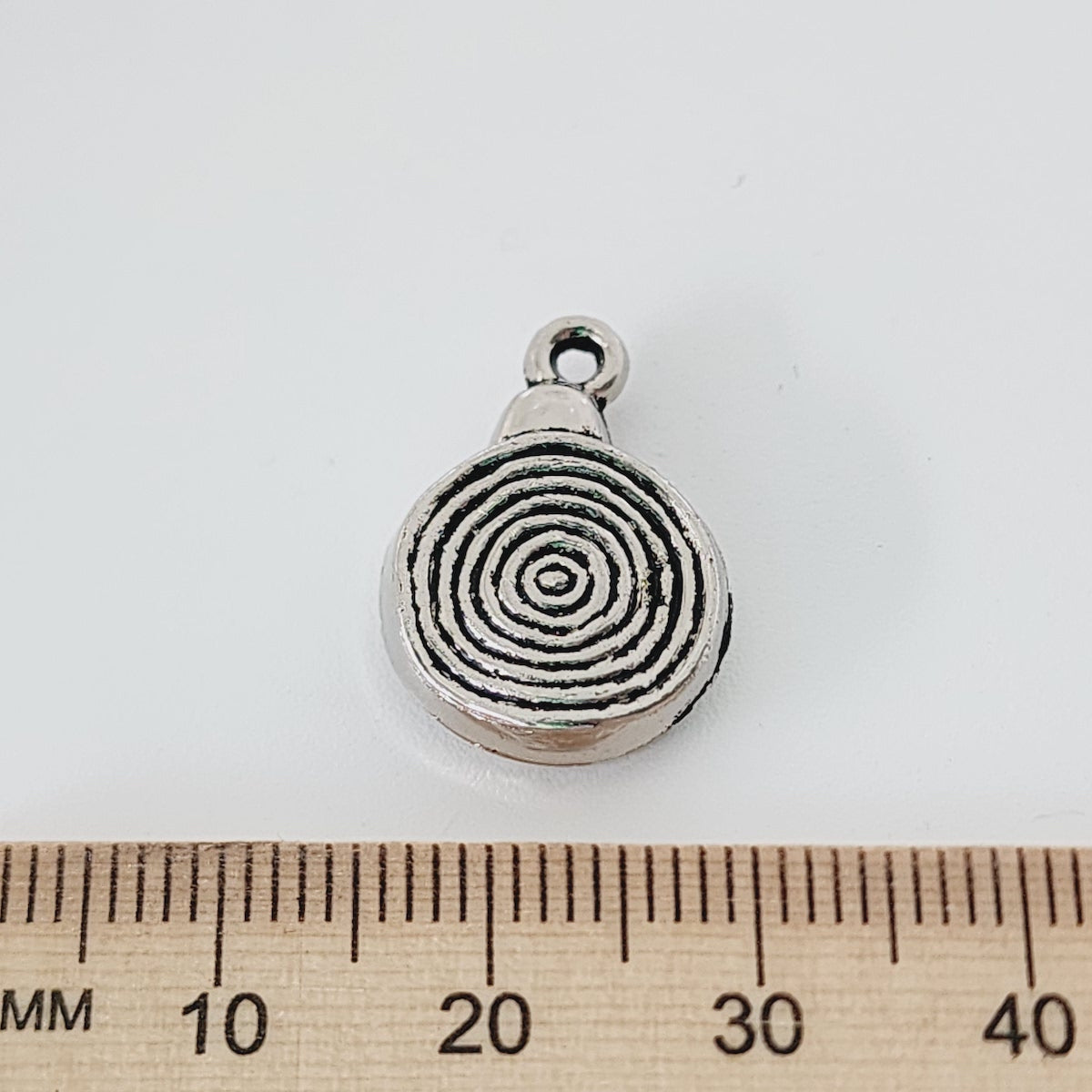 18x16mm Spiral (25) - Antique Silver - Vintage Metalised Charms