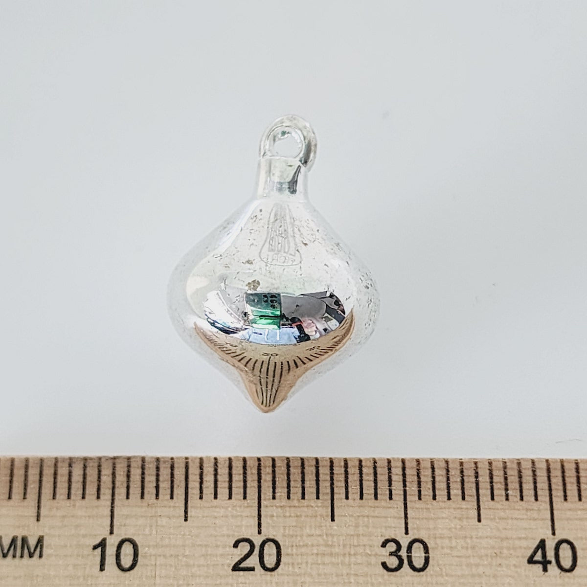 20x14mm Pointed Sphere Pendulum (10) - Silver - Vintage Metalised Pendants