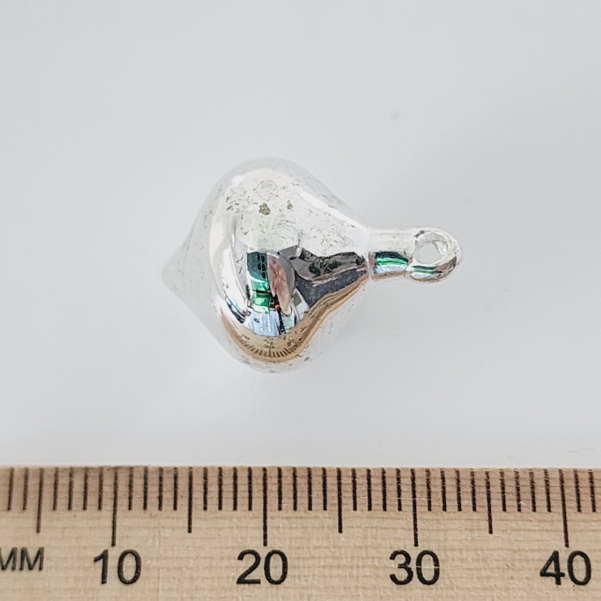 20x14mm Pointed Sphere Pendulum (10) - Silver - Vintage Metalised Pendants