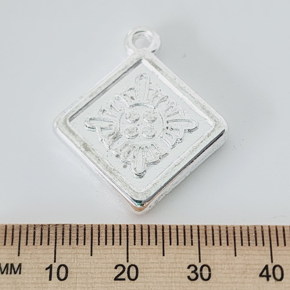 30x17mm Tribal Square (10) - Silver - Vintage Metalised Pendants