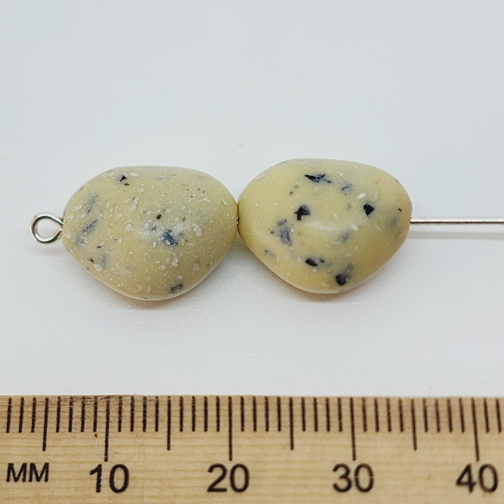 15mm Nugget (25) - Matte Sand - Vintage Lucite Beads