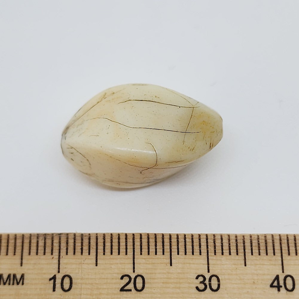 23x13~15mm Twisted Oval (25) - Antique Bone Look Vintage Beads