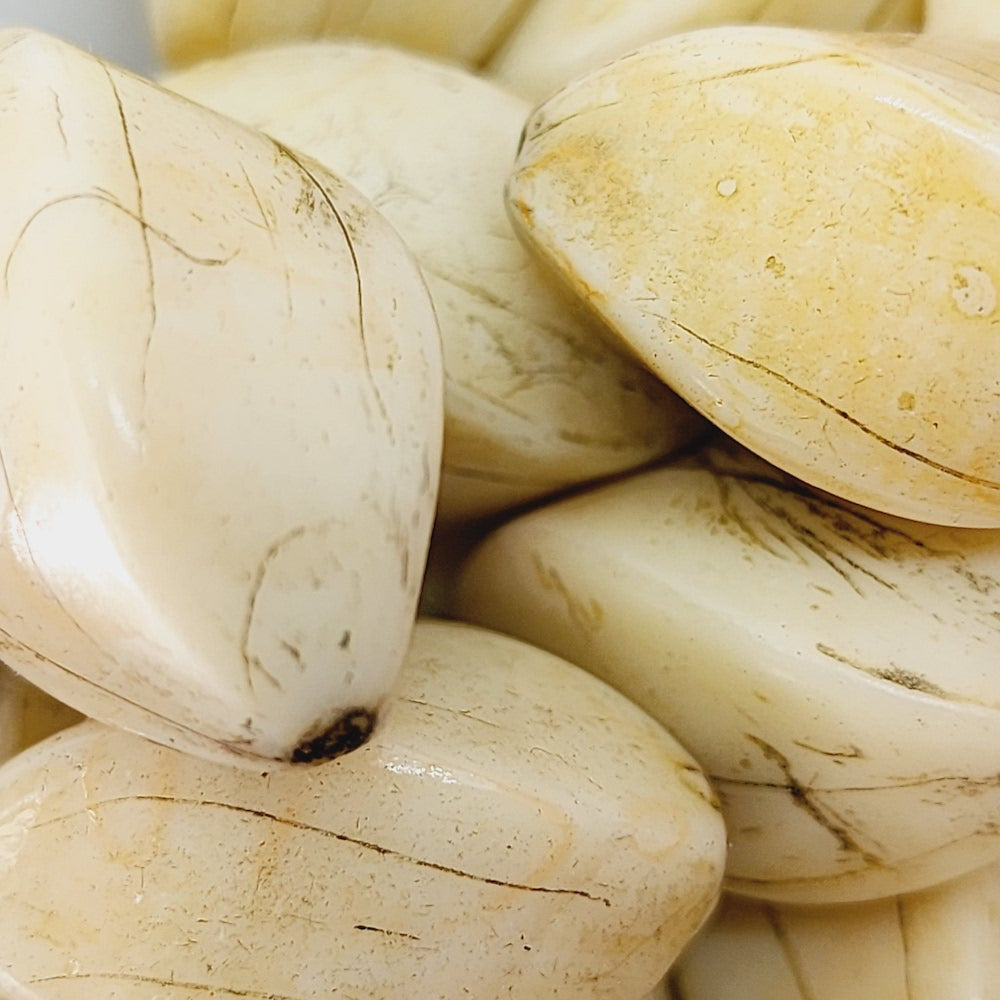 23x13~15mm Twisted Oval (25) - Antique Bone Look Vintage Beads