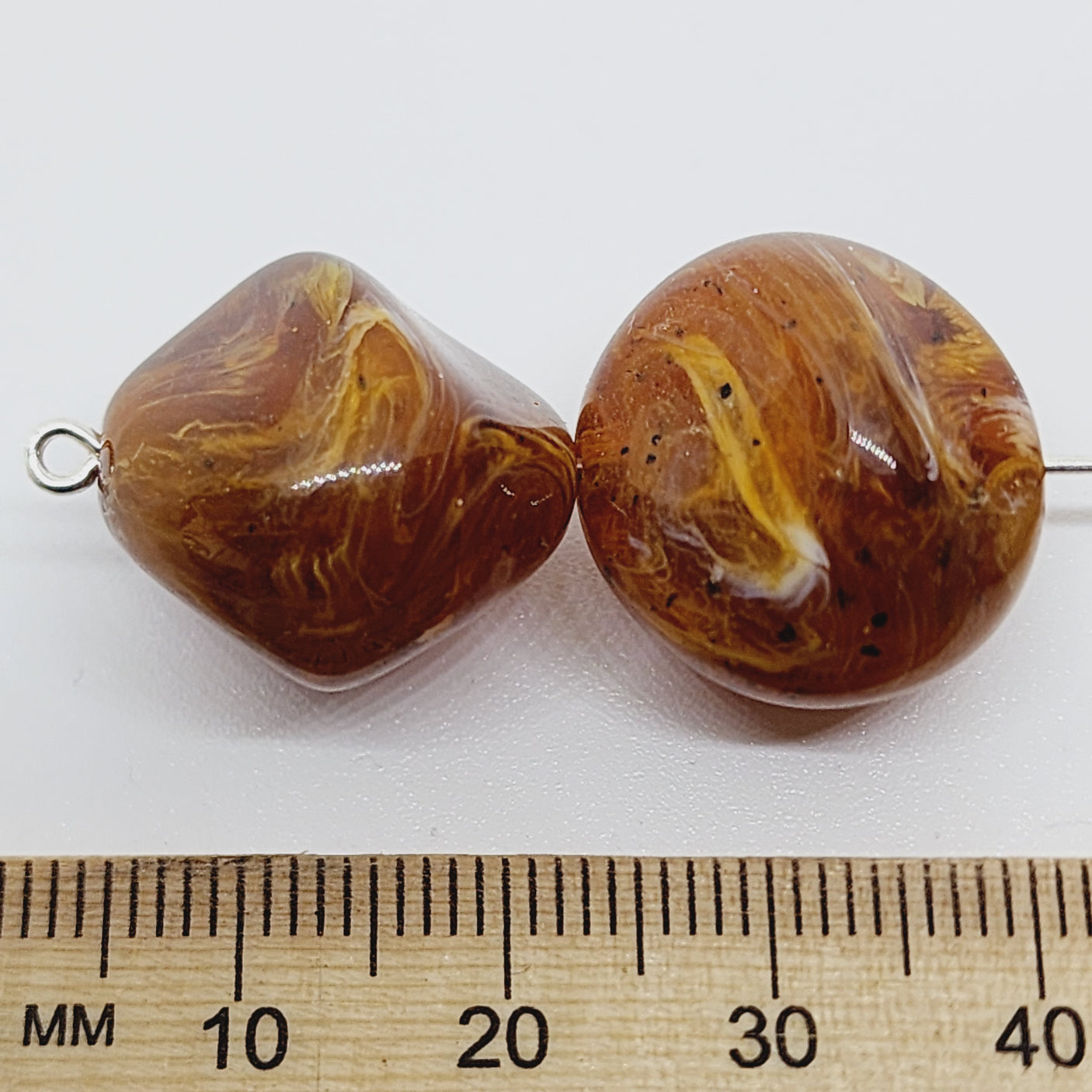 18mm Nugget (10) - Toffee - Vintage Lucite Beads