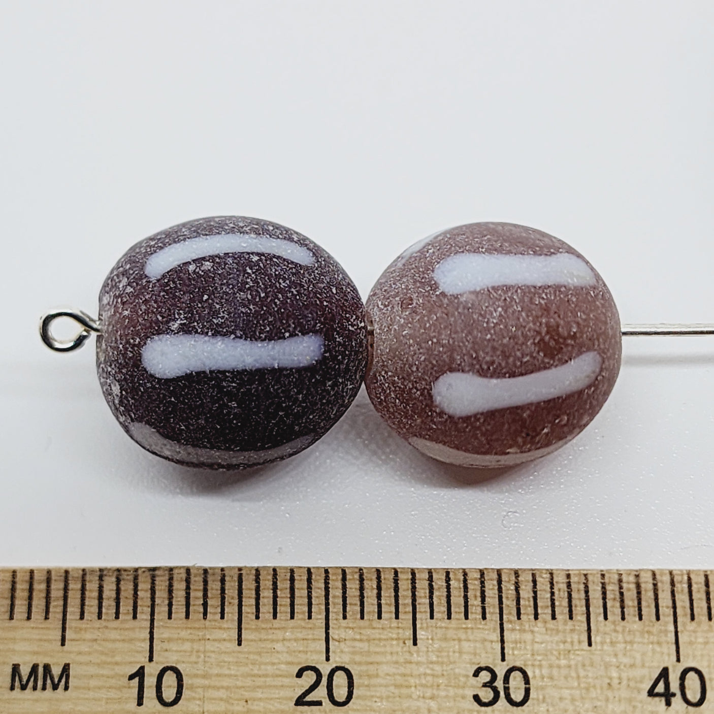 16mm Round (5) - Pinkish Brown Transparent Sand Blasted - Glass Vintage Replica Trade Beads