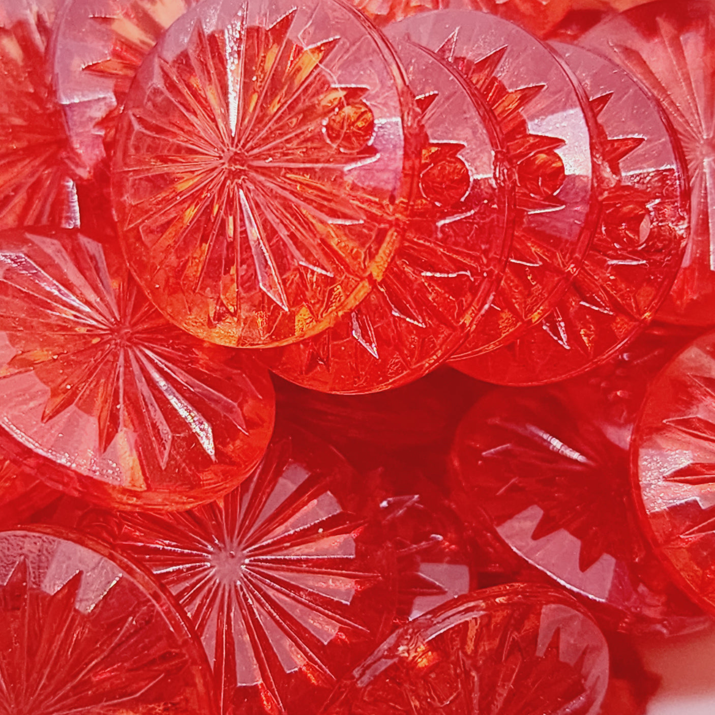 16x4mm Disc Pendant (25) - Transparent Red - Vintage Acrylic Beads