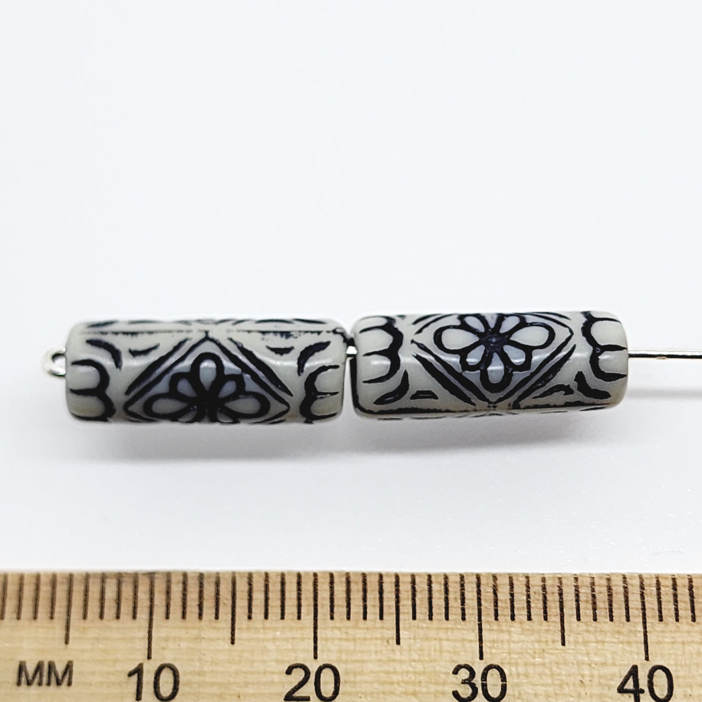 17x6.5mm Tube (10) - White w. Black - South Western Style Vintage Beads