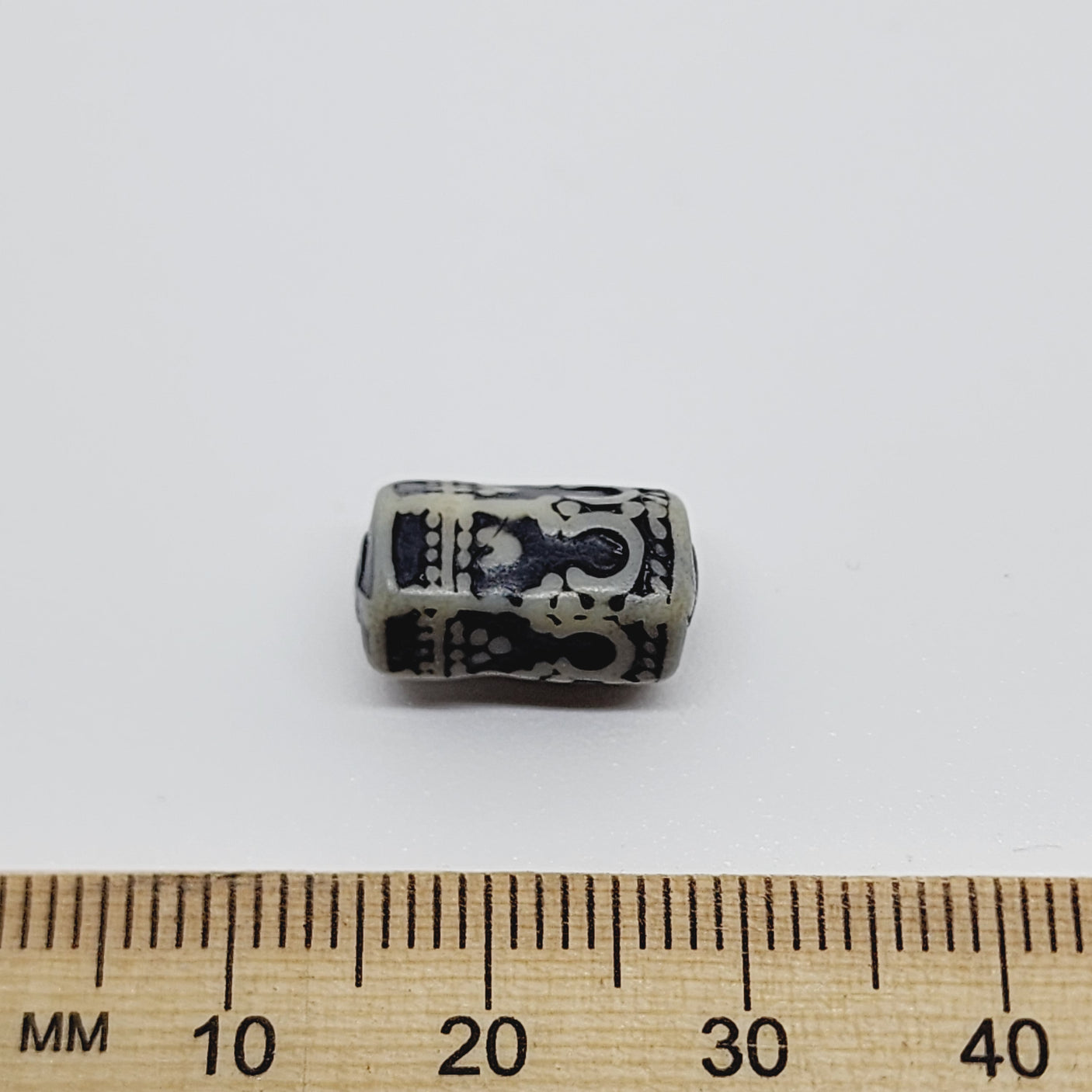 14x8mm Tube (10) - White w. Black - Vintage Acrylic Beads