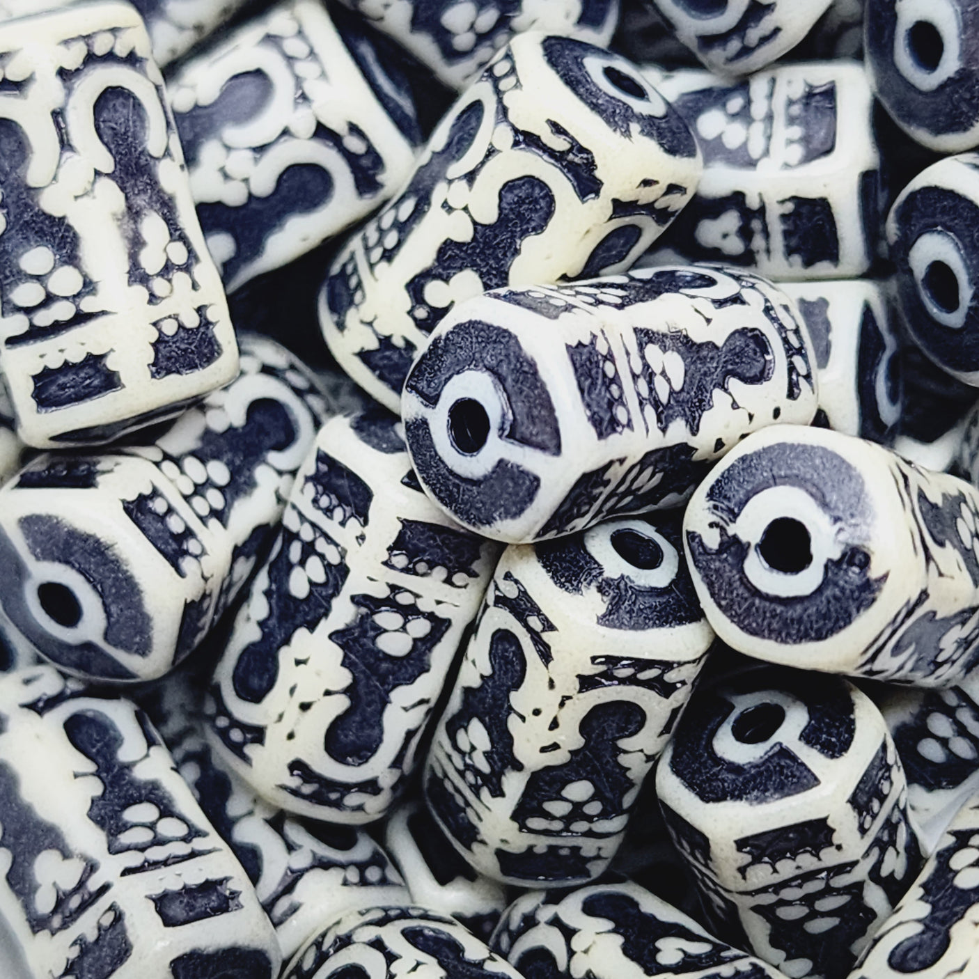 14x8mm Tube (10) - White w. Black - Vintage Acrylic Beads