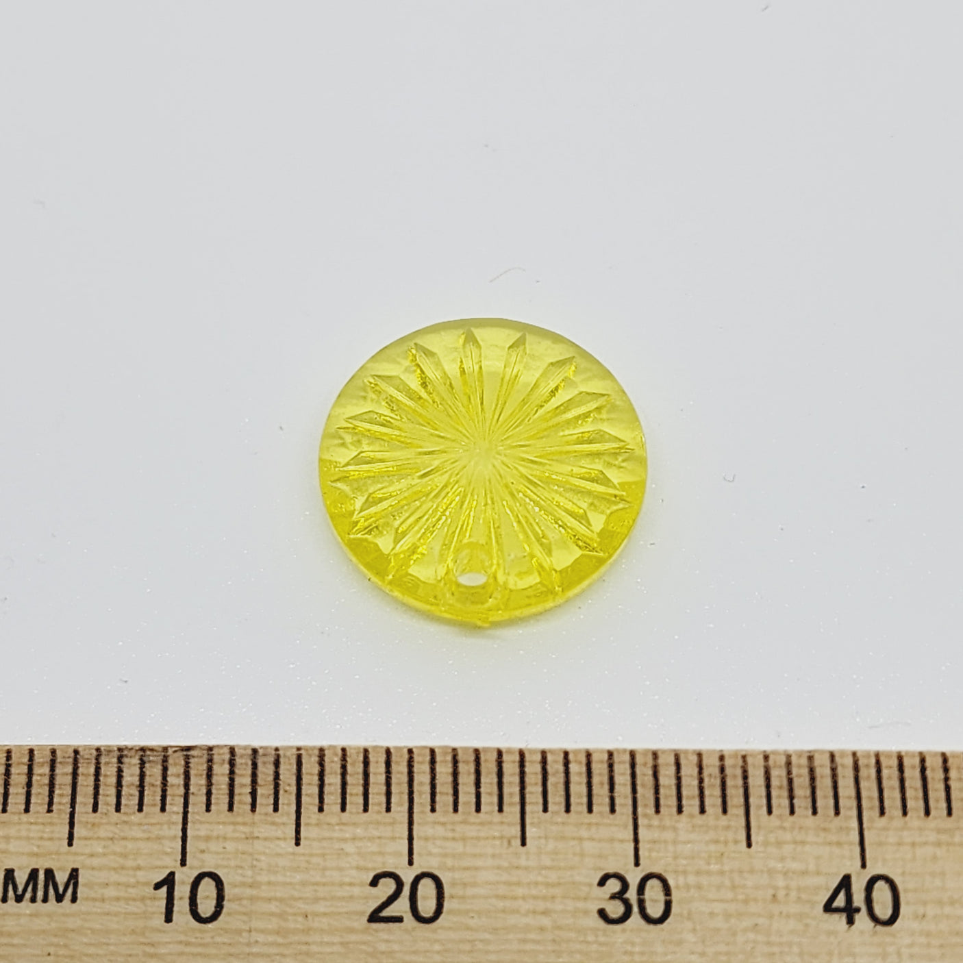 16x4mm Disc Pendant (25) - Transparent Yellow - Vintage Acrylic Beads