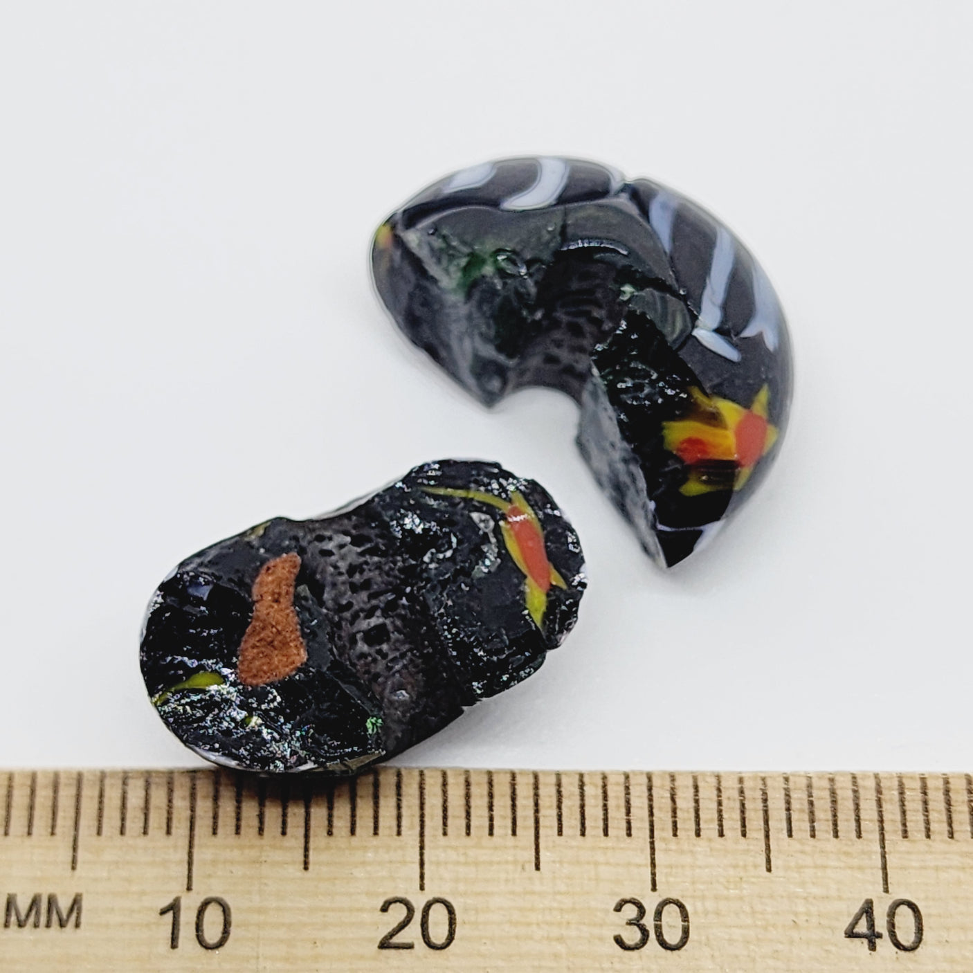 12x20mm Wheel (5) - Black w. Colours - Glass Vintage Replica Trade Beads