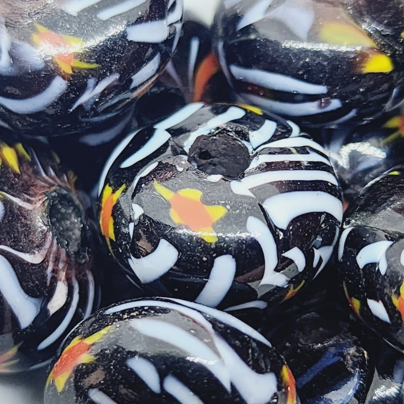 12x20mm Wheel (5) - Black w. Colours - Glass Vintage Replica Trade Beads