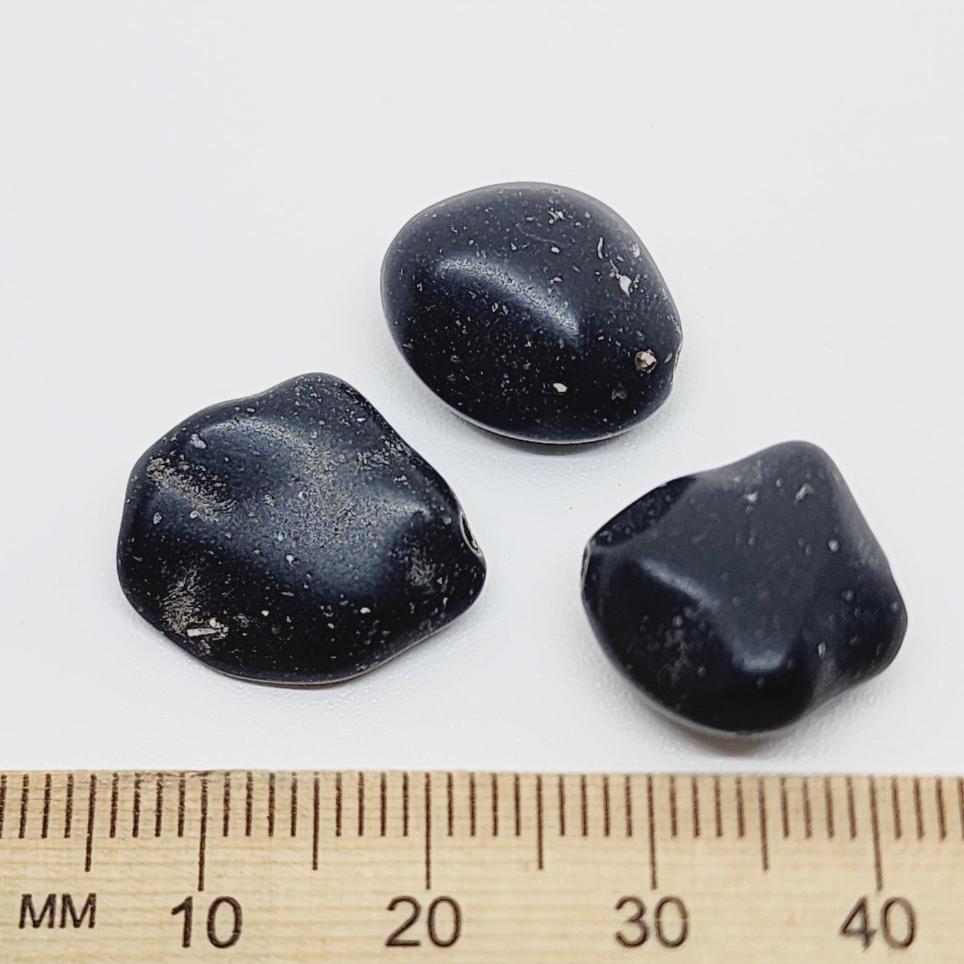 15mm Nugget (25) - Matte Black - Vintage Lucite Beads