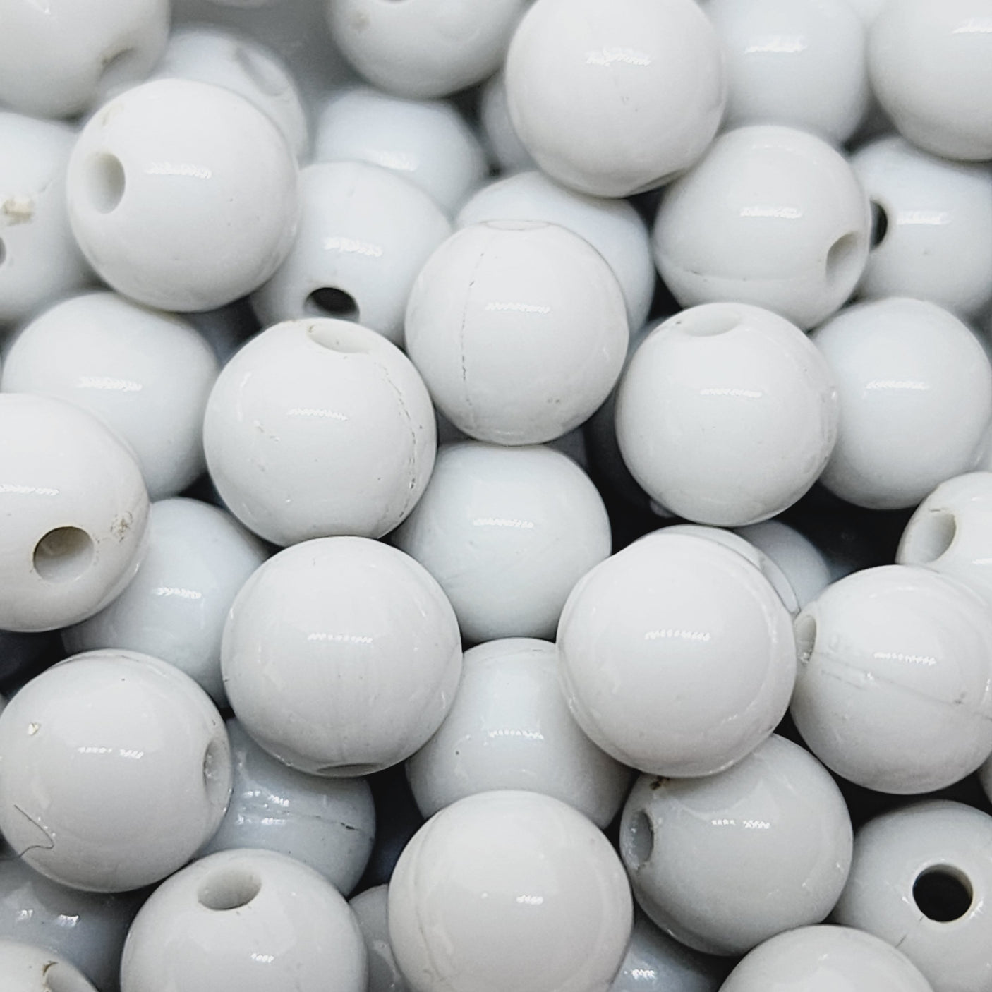 8mm Round (50) - Light Grey Opaque - Vintage Lucite Beads