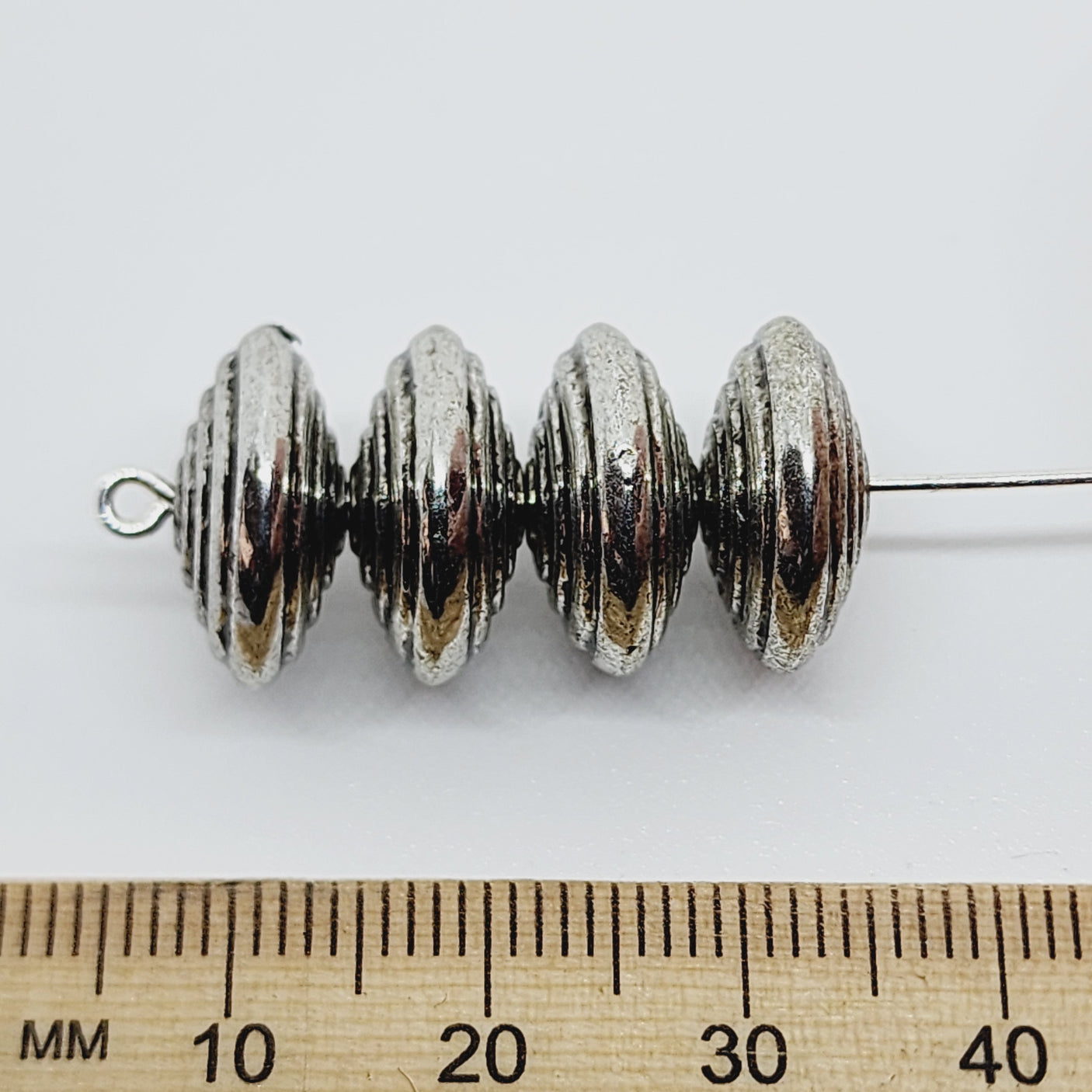 Saucer (25) - Antique Silver - Vintage Metalised Beads