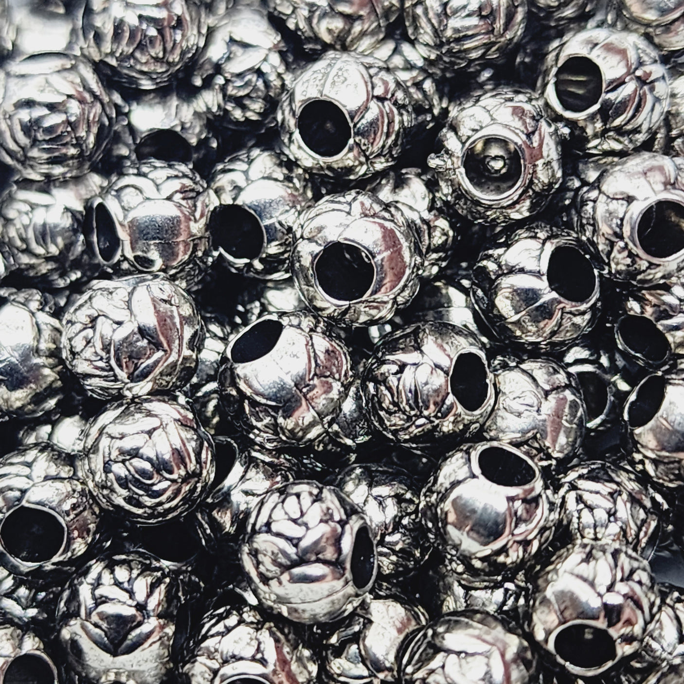 6mm Round Rose (50) - Antique Silver - Vintage Metalised Beads