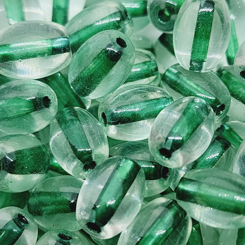 10x8mm Oval (25) - Clear Transparent w. Kelly Green Core - Glass Beads