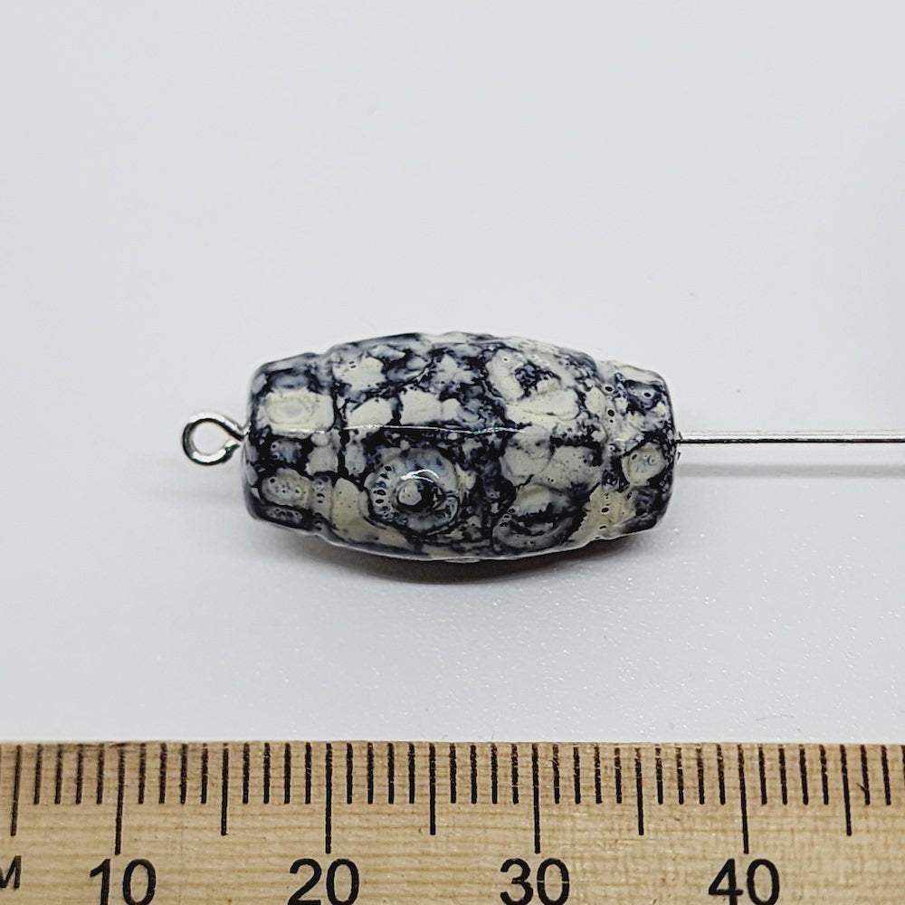 22x12mm Barrel (25) - White/Grey - Pottery Look Lucite Beads - Glossy