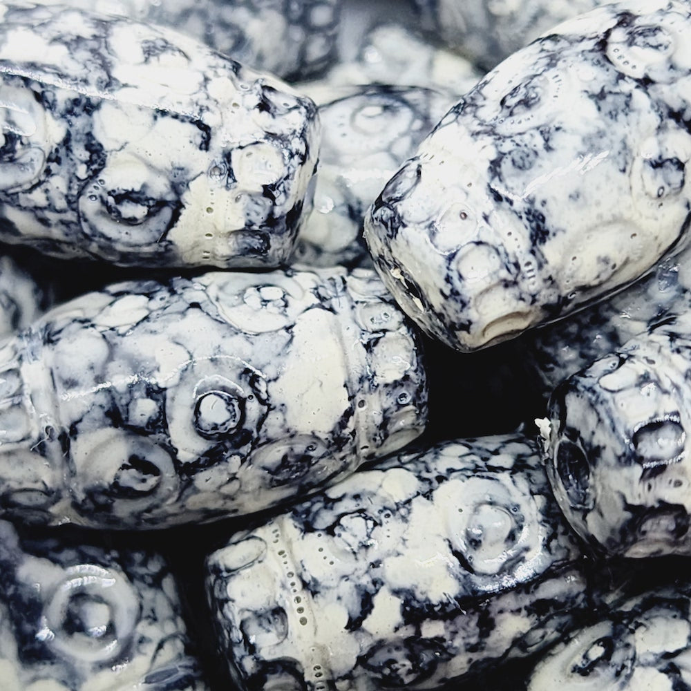 22x12mm Barrel (25) - White/Grey - Pottery Look Lucite Beads - Glossy