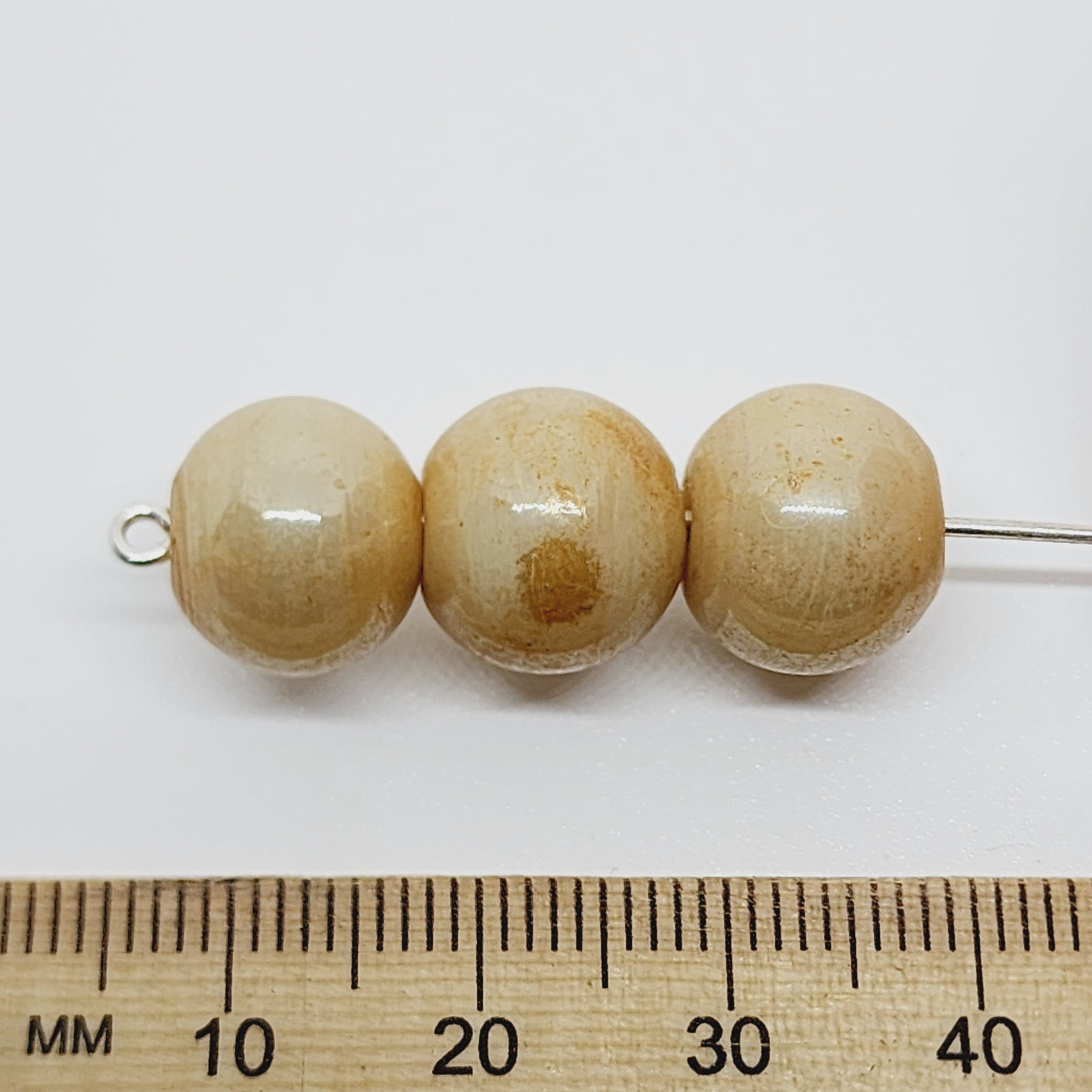 10mm Round (25) - Opaque Dark Cream Lustre - Indian Glass Vintage Beads