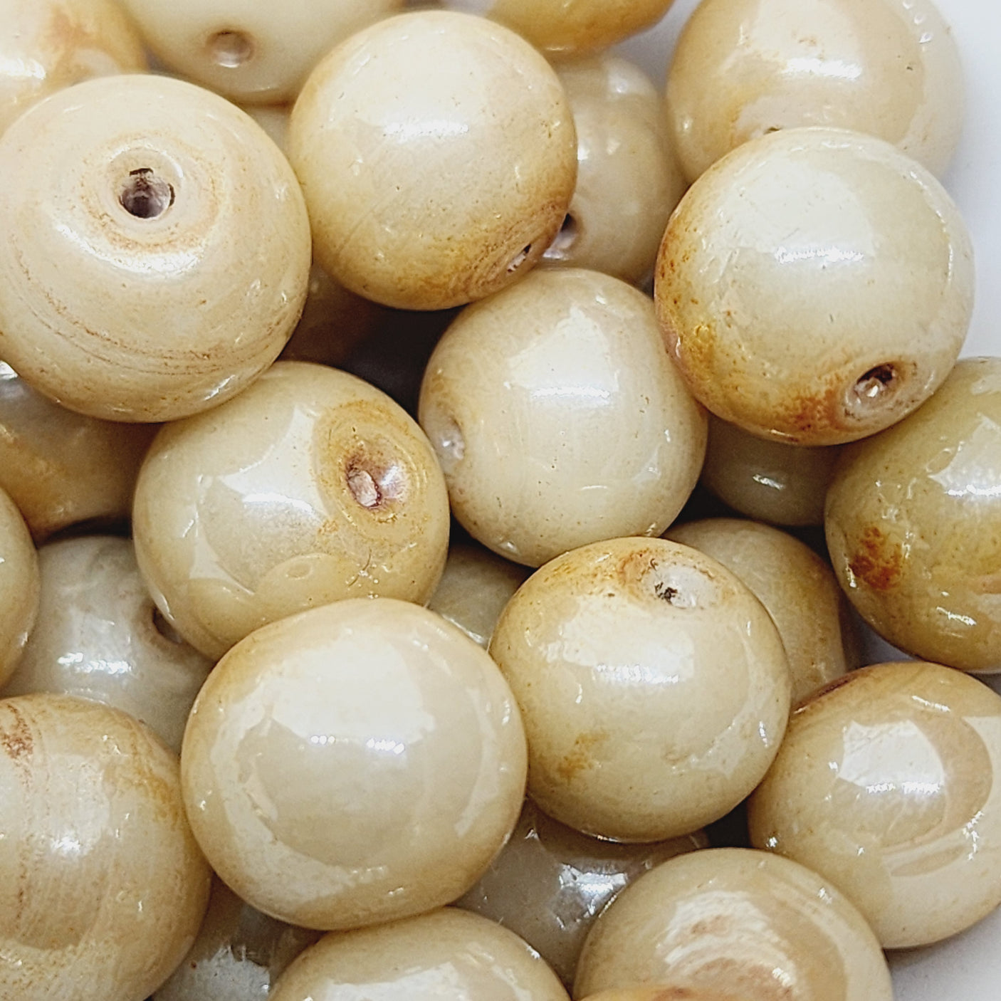 10mm Round (25) - Opaque Dark Cream Lustre - Indian Glass Vintage Beads