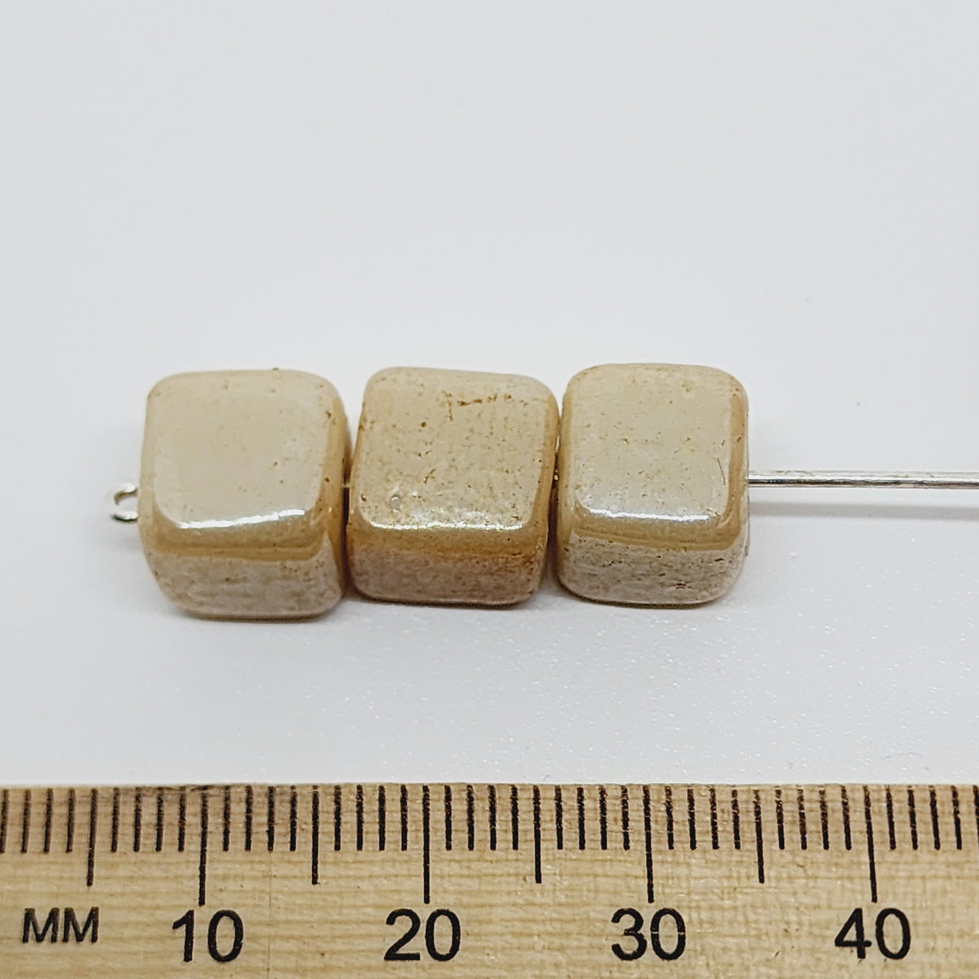 9mm Cube (25) - Opaque Dark Cream Lustre - Indian Glass Vintage Beads