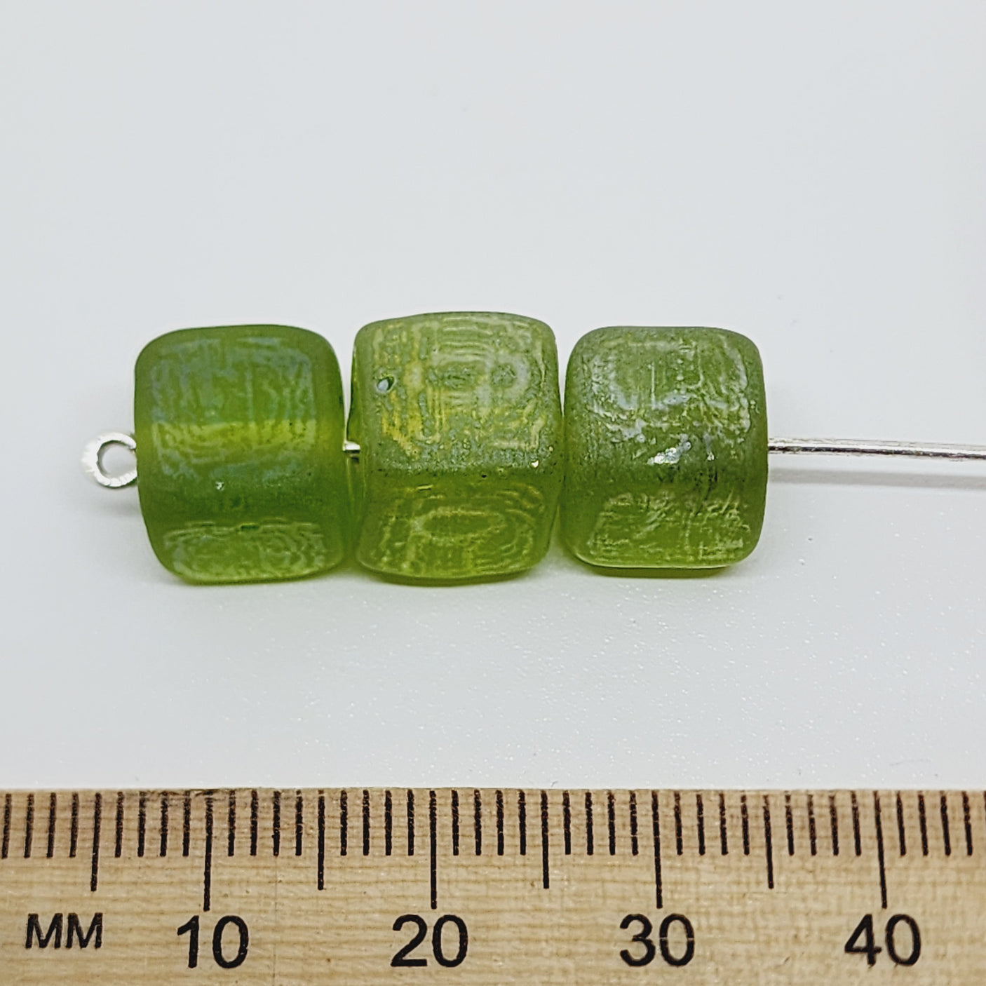 9mm Cube (25) - Transparent Green Lustre - Indian Glass Vintage Beads