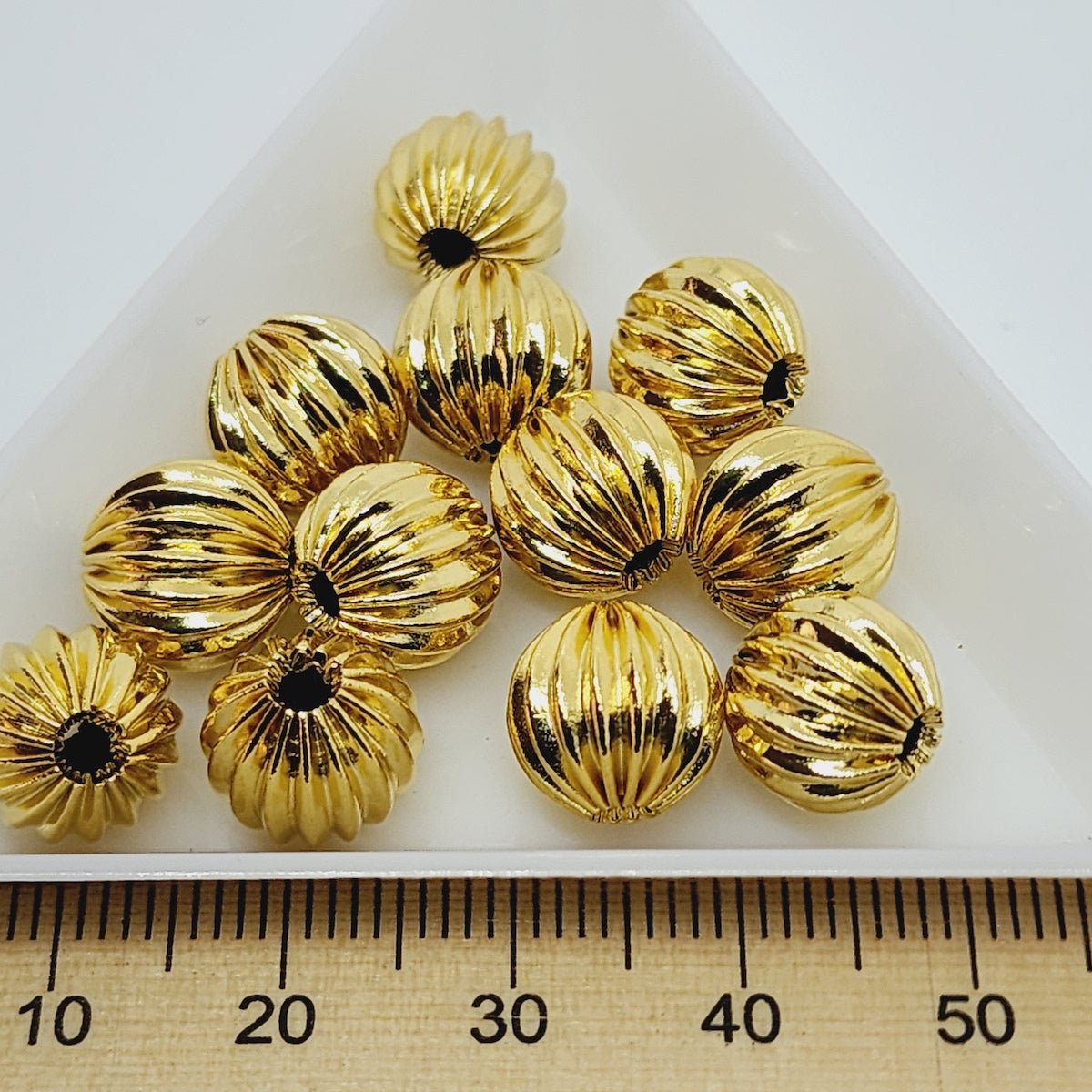 10mm Fluted Round Bead (20) - Gold