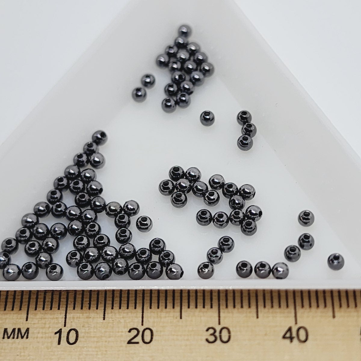2.5mm Metal Bead (100) - Black