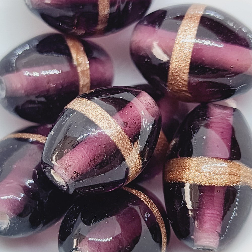 19x14mm Oval (10) - Amethyst Transparent w. Aventurine - Glass Vintage Replica Trade Lampwork Beads