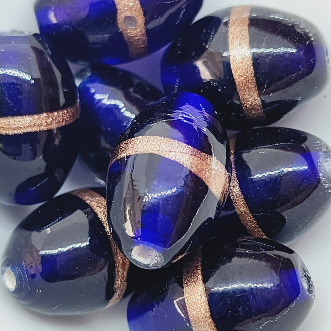 19x14mm Oval (10) - Blue Transparent w. Aventurine - Glass Vintage Replica Trade Lampwork Beads