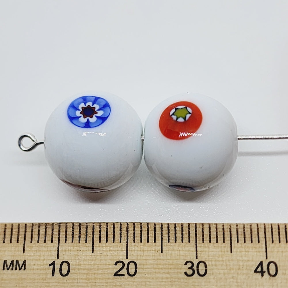 Round White w. Coloured Circles (10)